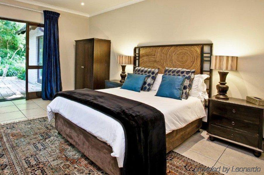 No66 Sandton Lodge Йоханесбург Стая снимка