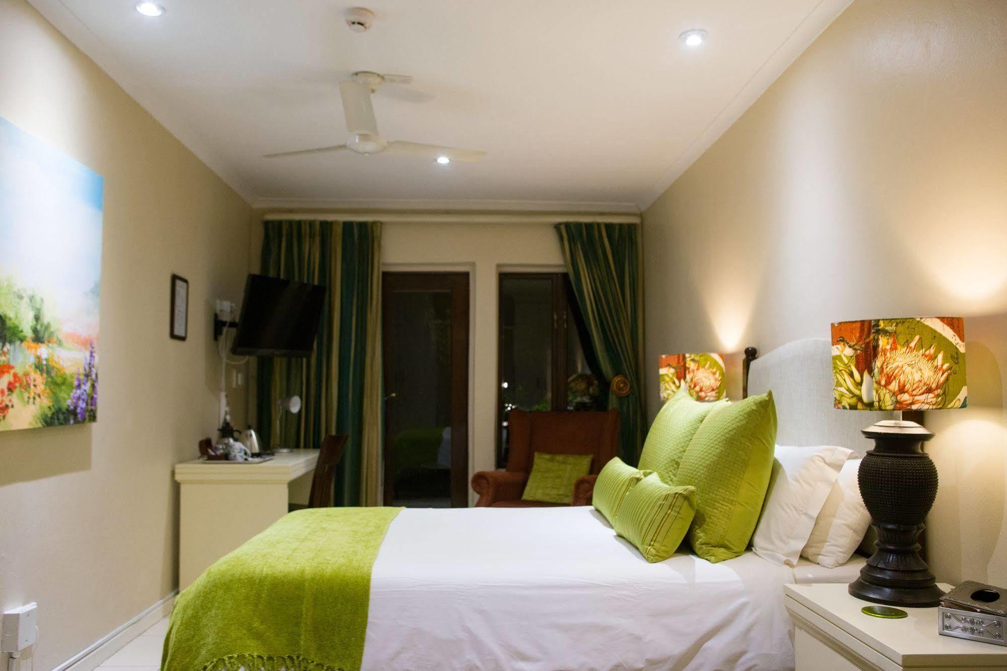 No66 Sandton Lodge Йоханесбург Екстериор снимка