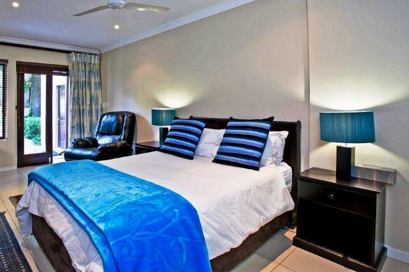 No66 Sandton Lodge Йоханесбург Стая снимка