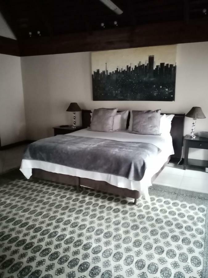 No66 Sandton Lodge Йоханесбург Екстериор снимка