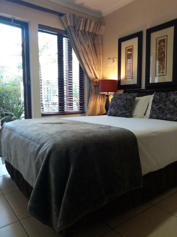No66 Sandton Lodge Йоханесбург Екстериор снимка